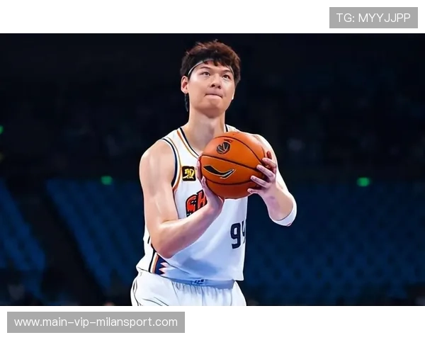 上海王哲林冲板补篮，新疆末节追分无门，cba上海队王哲林